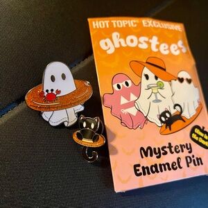 GHOSTEES Summer floatie cat blind box pin CHASE